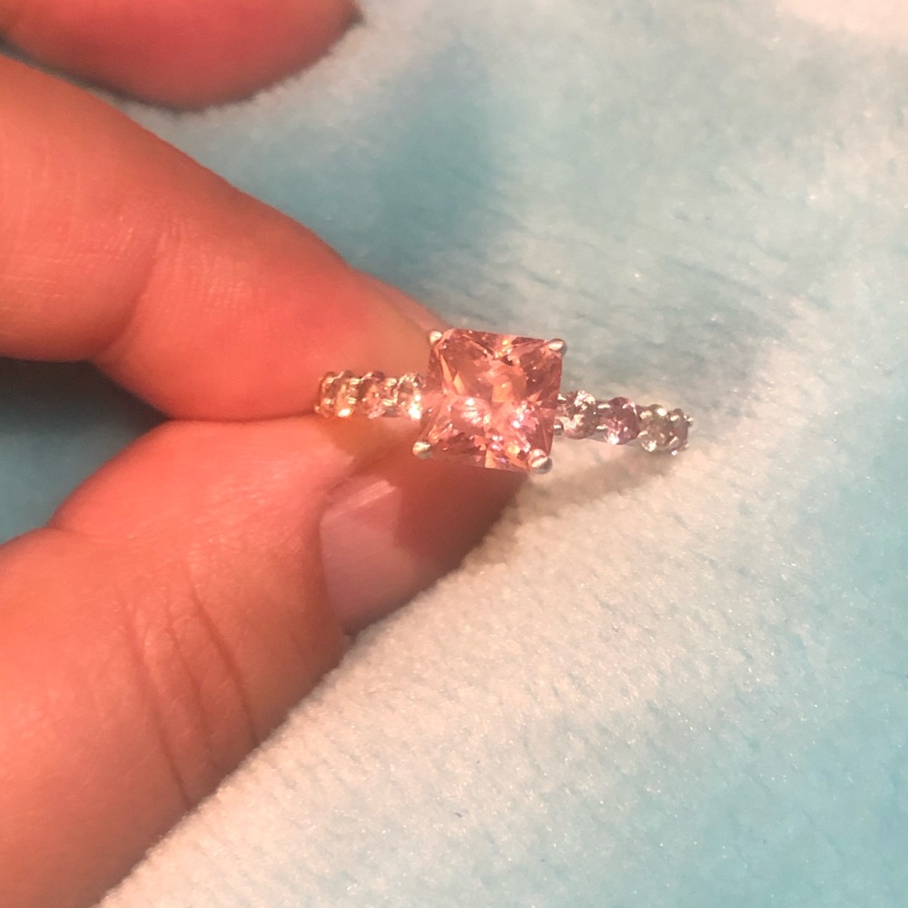 Pink and white sapphire engagement ring - Picture 2 of 4